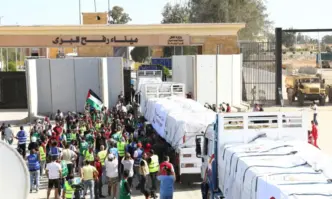 Капка в морето: Отвориха граничния пункт Рафах за 20 камиона с хуманитарна помощ за Газа