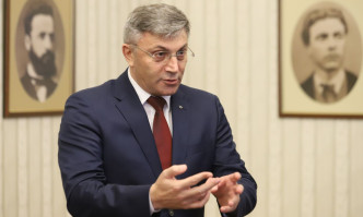Карадайъ: Василев и Петков са проксита на Прокопиев, а премиерът в оставка е ползвал службите за лична употреба