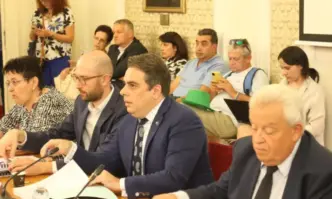 След близо 2 часа разгорещени дебати Комисията по Бюджет и