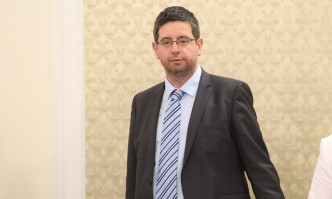 Антикризисните мерки са много закъснели Те не трябваше да допускат