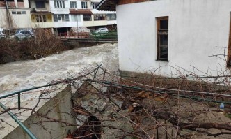 Остава бедствено положението в 5 общини в Благоевградска област заради