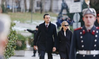 Който има претенции за по добро CV да ми го прати