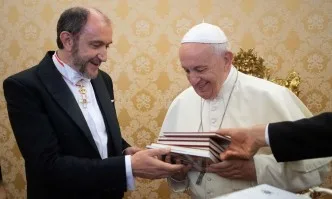 Посланик Богдан Паташев връчи акредитивните си писма на папа Франциск