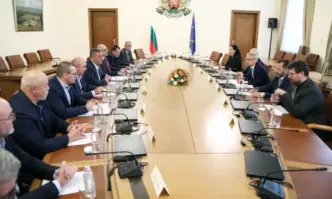 Правителството търси начин да улесни индексирането на цените по договорите