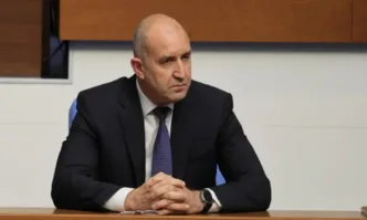 Министър председателят Румен Радев ще посети днес Анкара където ще се