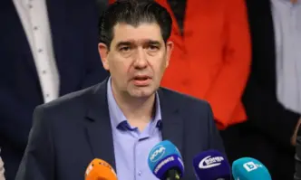 Членове на НС на БСП се обявиха за смяна на Нинова и спасение на партията