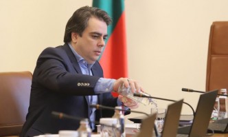 Василев обяви: Мярката 60 на 40 по всяка вероятност ще отпадне