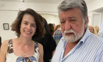 С бурни аплодисменти препълнената галерия България в центъра на Рим