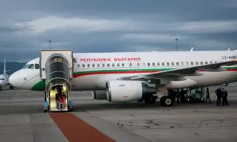 Самолетът ще кацне в Бейрут в 13 00 ч Очаква се втори