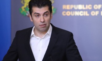 Премиерът Кирил Петков не вижда висок морал и етика в