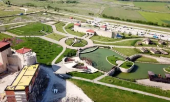 Вокалистът на група Остава Свилен Ноев разграничи групата от Историческия