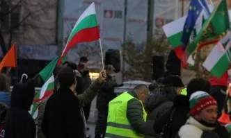 Веселин Желев: С опозиция като вас не Слави Трифонов, а русата Златка може да управлява България безгрижно десетилетия