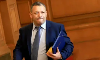 Убеден съм че нещата продължават Напълно съм съгласен с думите