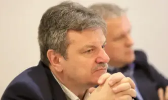 За ваксините недостигът на лекарства и законовите промени в тази