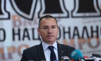 Джамбазки свиква референдум, ако има отстъпление от позицията за РСМ