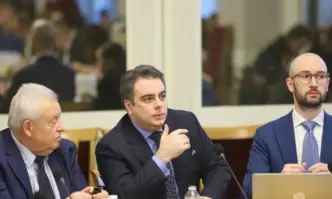 Бяха заложени допълнителни разходи и за култура и за още