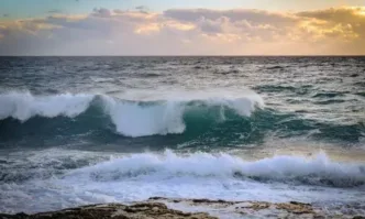 В сряда 69 годишен спасител на плажа почина след като извади