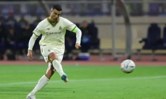 Вижте подробностиКристиано Роналдо отбеляза първия си гол от игра за