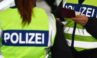 Жена е ранила 12 души с нож на гарата в Хамбург