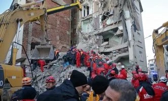 Слез земетресението в Турция: 31 загинали, над 1000 ранени