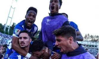 Вижте репортаж от мачаПорто спаси сезона си след като надви