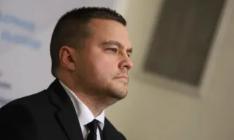 Заради некадърността и алчността на Продължаваме промяната днес България няма