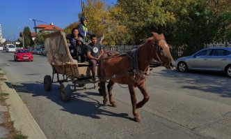 От днес влиза в сила забраната за движение на пътни