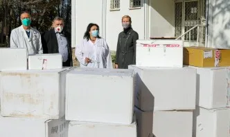 Американското посолство с дарение от 7 хил. PCR теста за България