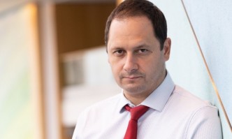 Стефан Янев не дезертира с отказа си да подаде оставка