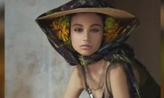Месеци преди смъртта на модния гуру: 16-годишна българка дефилира на ревюто на Лагерфелд