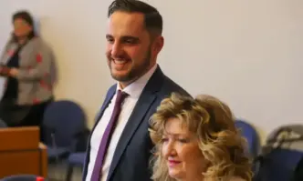 Увеличават заплатите в градския транспорт в София със задна дата