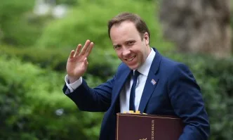 И министърът на здравеопазването влиза в надпреварата за поста на Мей