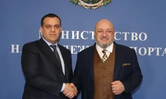 Министър Кралев се срещна с президента на Международната асоциация по бокс