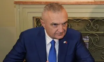 Президентът на Албания глобен за нарушаване на ковид-мерките