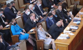 Делян Добрев иронизира твърденията че инфлацията била привнесена В ЕС