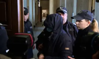 Трифонова е обвинена че в съучастие с дъщеря си Габриела