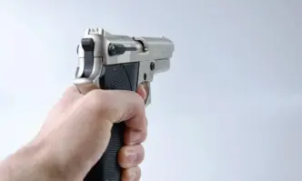 15 годишно момче беше застреляно в училище от друг ученик в