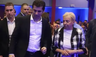 Дамянова призова ПП за малко мълчание