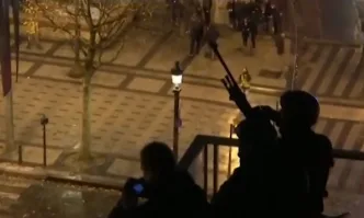 Безредици в Париж, Франция обмисля извънредно положение