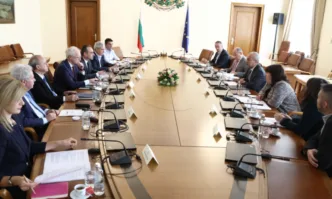 Министър председателят Гълъб Донев се срещна днес с ръководствата на национално