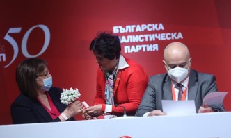 С отхвърлянето на оставката на Нинова БСП не само се