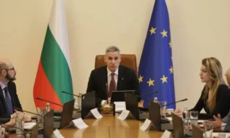 Часове преди напускането си кабинетът на Гюров е променил ръководството на ключовото дружество Монтажи