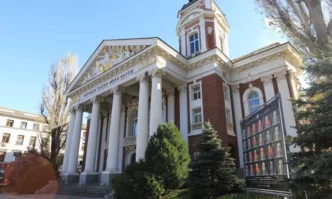 Сградата е културна ценност с категория национално значение и това