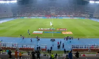 Македонската публика освирка българския химн на стадиона в Скопие в