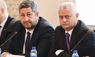 Емил Дечев става популярен когато освобождава предсрочно осъден на доживотен