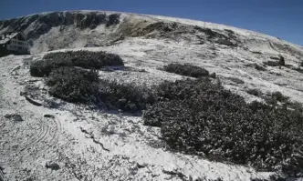 До 5 сантиметра сняг наваля миналата нощ на Седемте рилски