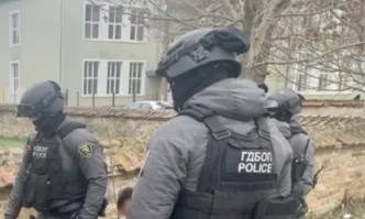 Служители от сектор Престъпления срещу деца в интернет на дирекция Киберпрестъпност