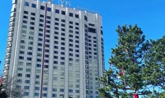 Съдът отмени запечатването на хотел Маринела