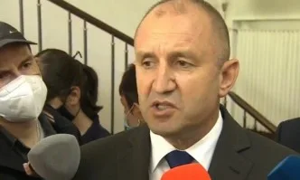 Радев атакува Гешев: Системно погазвал закона, уронвали се устоите на държавата