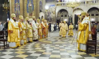 Света литургия и благодарствен молебен за българския Патриарх. Честваме Максим Изповедник и мъченик Неофит